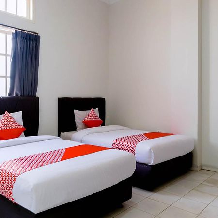 Oyo 1111 Pasar Baru Inn Jakarta Exteriör bild