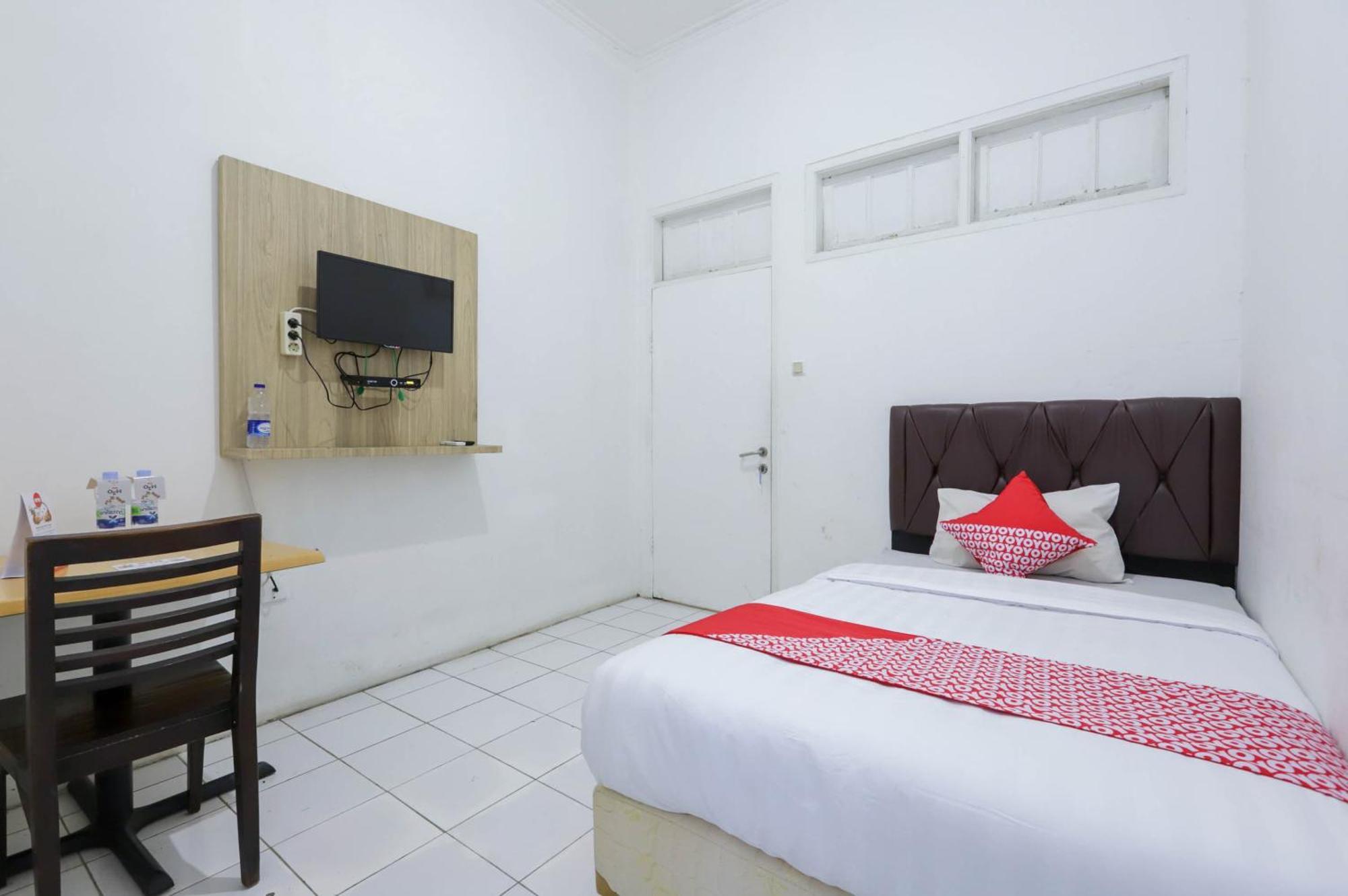 Oyo 1111 Pasar Baru Inn Jakarta Exteriör bild