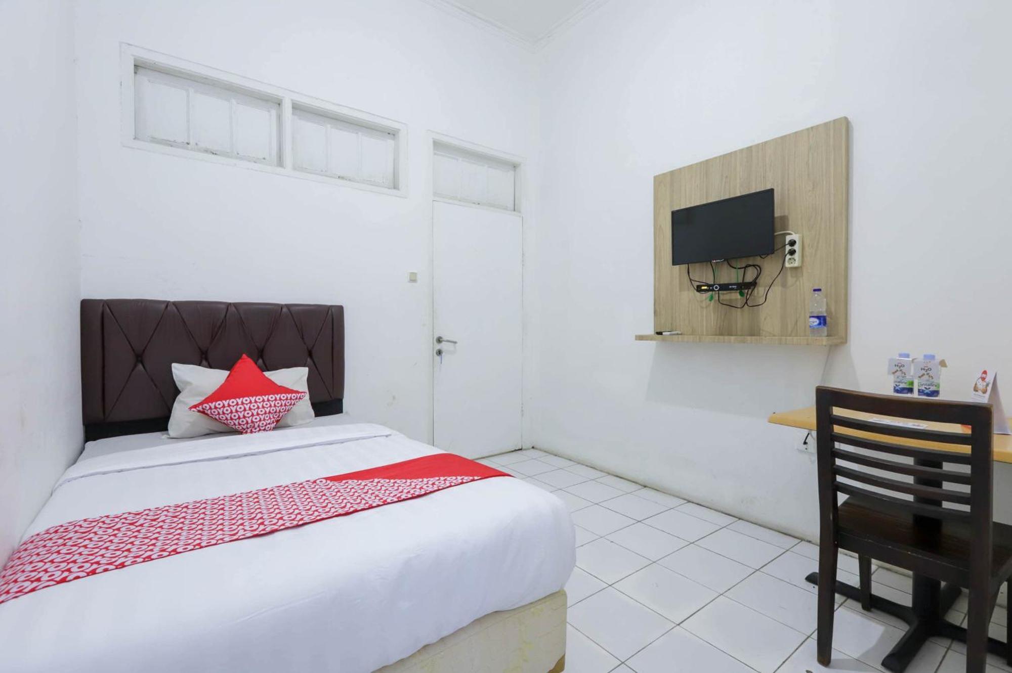 Oyo 1111 Pasar Baru Inn Jakarta Exteriör bild