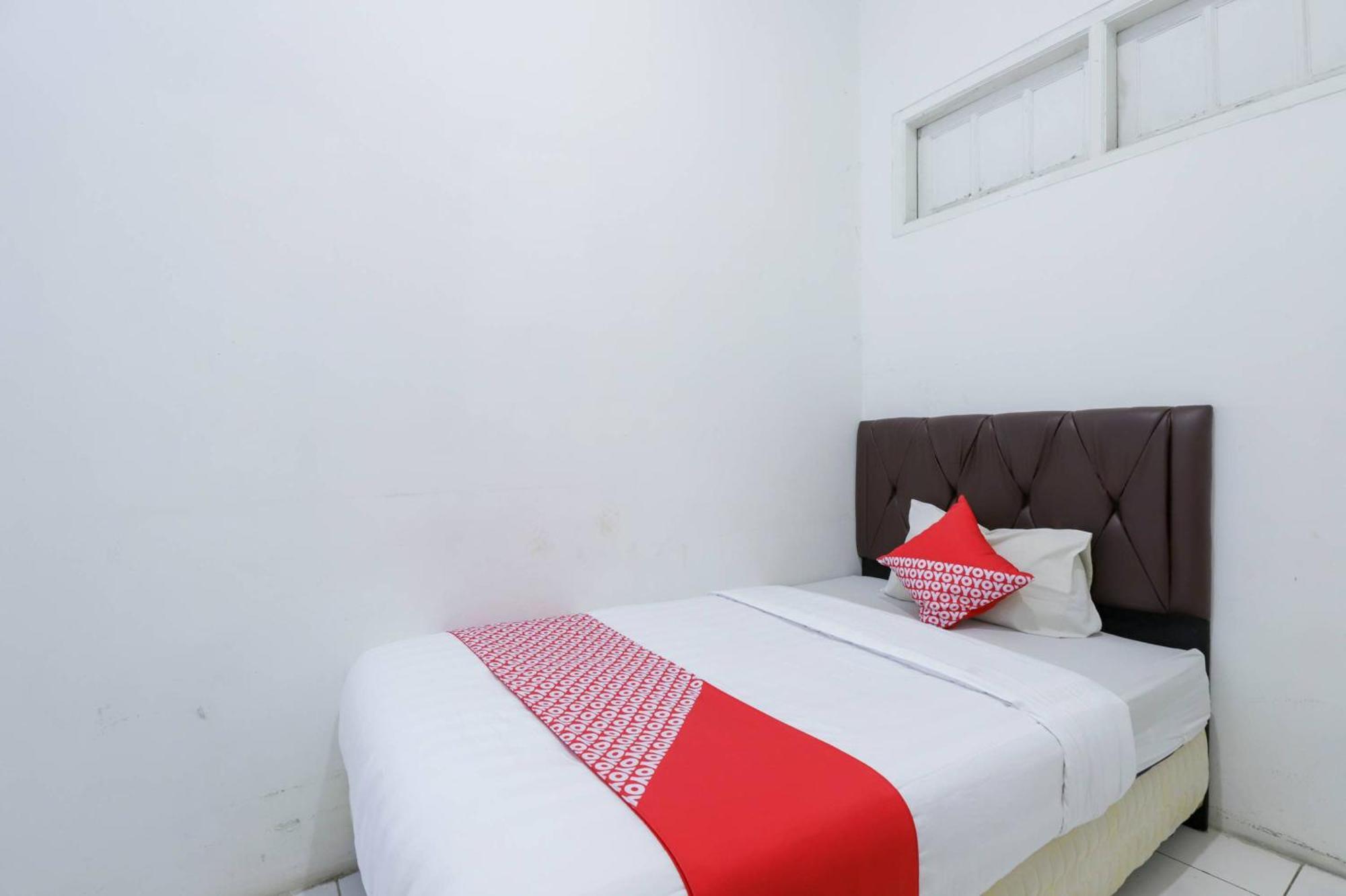 Oyo 1111 Pasar Baru Inn Jakarta Exteriör bild