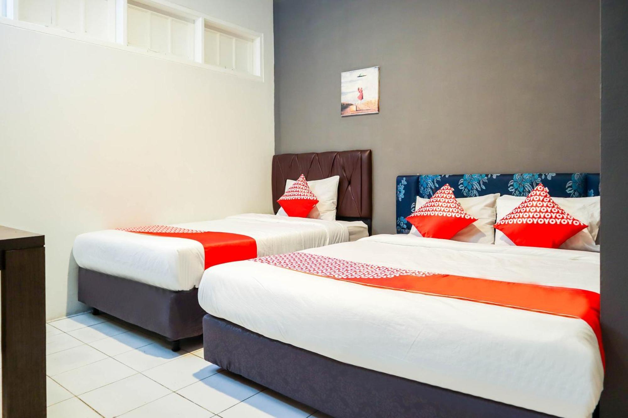 Oyo 1111 Pasar Baru Inn Jakarta Exteriör bild